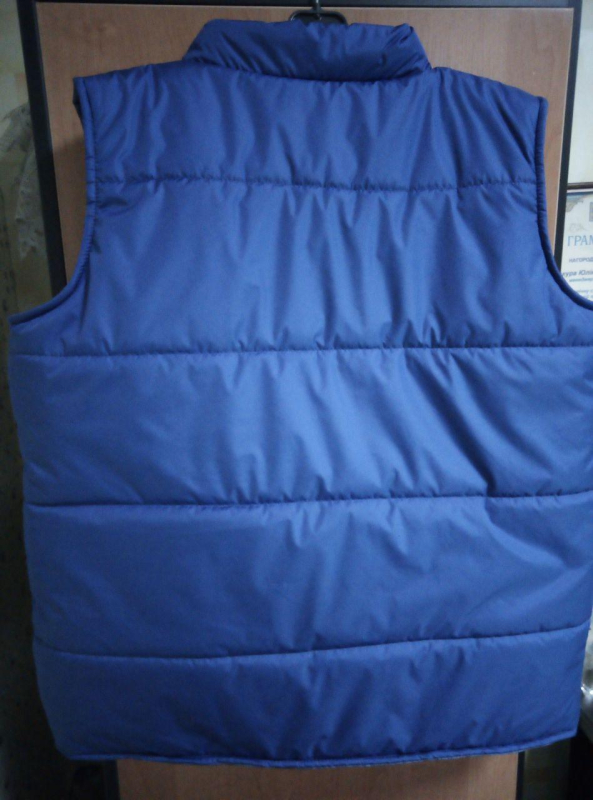 Жилет утеплений стеганый , кишені-листочки  р.48-50 - фото №2