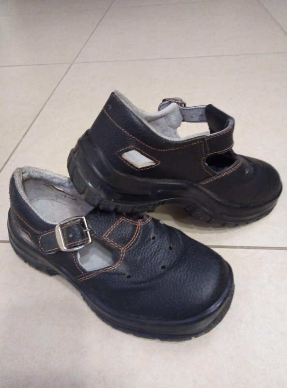 Сандалі робочі шкіряні р. 36,37 - фото