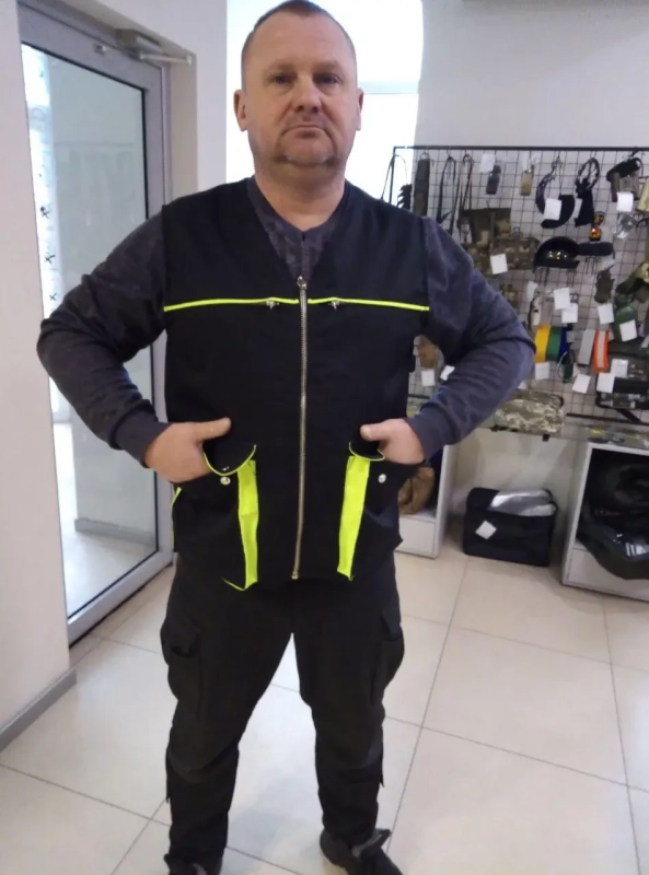 Жилет чоловічий  ЧОРНИЙ, на підкладці, р.48-50, 52-54 - фото №3