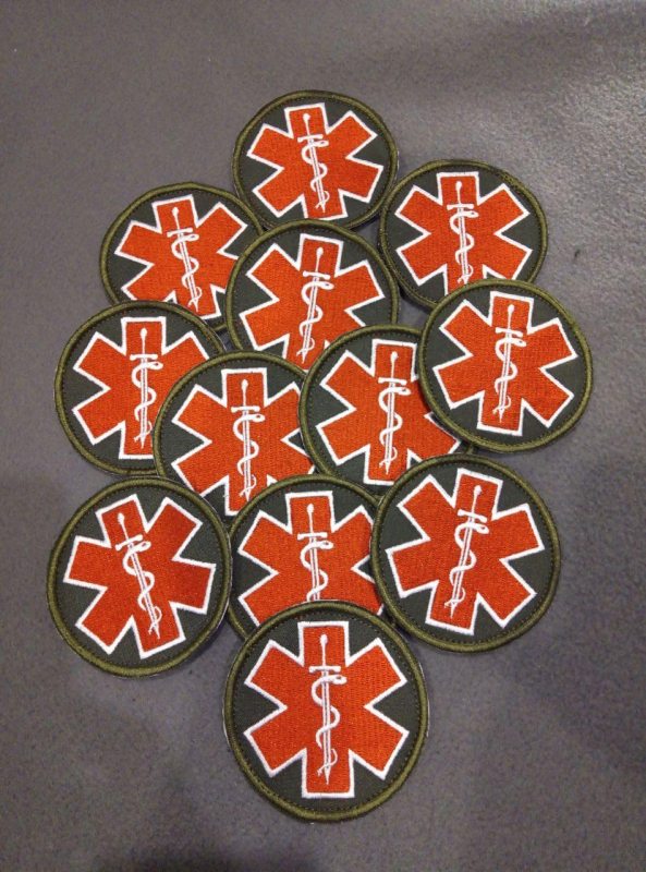 Шеврон медика ВІЙСЬКОВА МЕДИЦИНА ( фон хакі) - фото