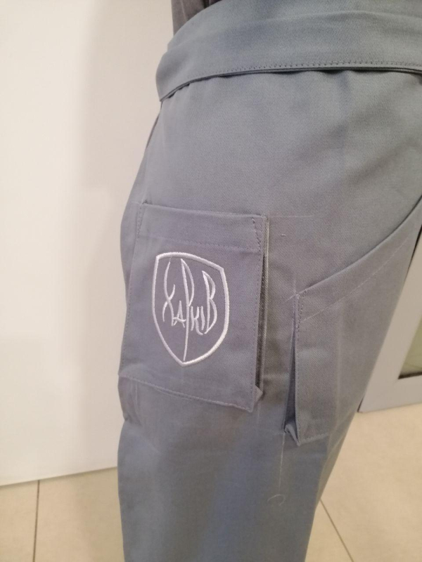 Фартух офіціанта СІРИЙ з вишивкою "ХАРКІВ НЕЗЛАМНИЙ" - фото №3