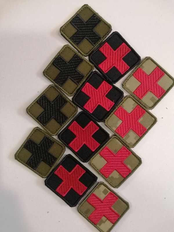Шеврон вишитий , військового  медика MEDIC, в трьох забарвленнях - фото