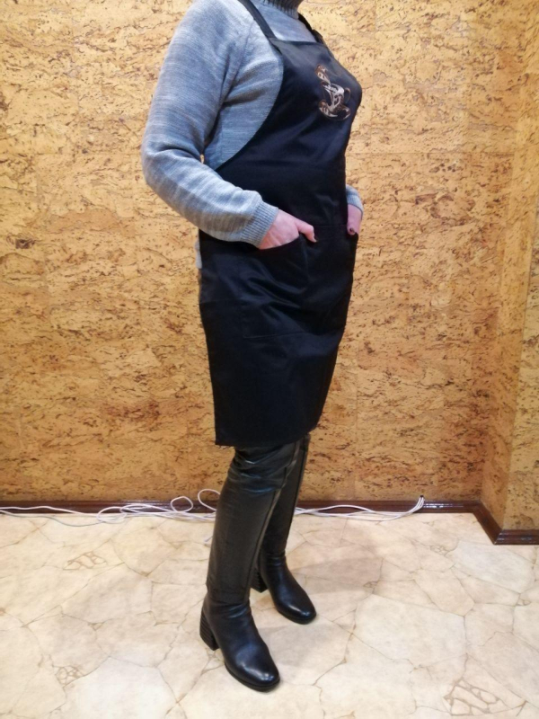 Фартух кухонний ЧОРНИЙ, з вишивкою на нагруднику "ЧАШКА КАВИ" - фото