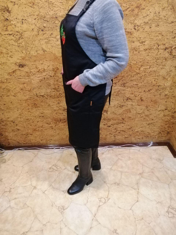 Фартух кухонний ЧОРНИЙ, з вишивкою на нагруднику "ПОМІДОРИ" - фото №3