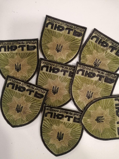 Шеврон вишитий ОШБ ЛЮТЬ на пікселі - фото